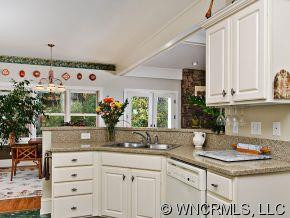 128 KANAWHA DR - Photo 6
