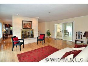 206 Hawthorn Drive - Photo 5