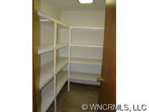 214 STRATFORD RD - Photo 8