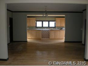210 Westover Dr - Photo 2