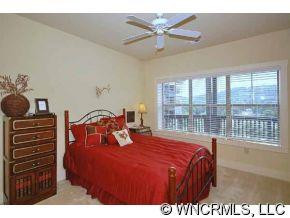 9 KENILWORTH KNOLL # 401 - Photo 5