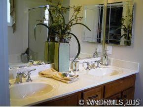 24 Creekside View Dr. (10-Bnglw) - Photo 8