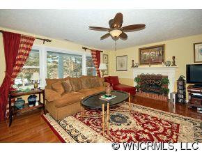 1183 GLENHEATH DR - Photo 2