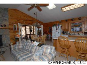 793 HYACINTH DR - Photo 3