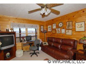 793 HYACINTH DR - Photo 7