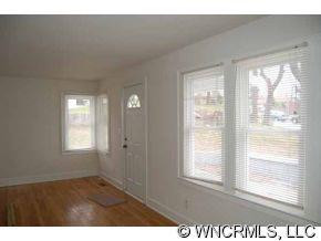 734 BUNCOMBE STREET - Photo 2
