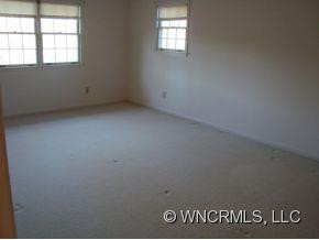 110 HOLLYRIDGE LN - Photo 14