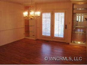 110 HOLLYRIDGE LN - Photo 4