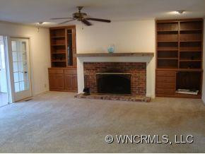 110 HOLLYRIDGE LN - Photo 6