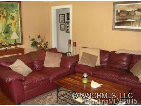 1089 GRANDVIEW ROAD - Photo 2