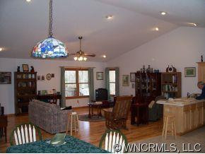 13 Falls Creek Court - Photo 2