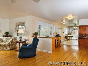 206 Woodland Drive - Photo 2
