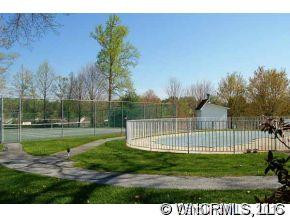 105 EXETER COURT - Photo 12