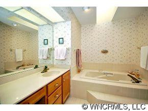 2431 W. Cumming Woods Lane - Photo 9