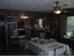 365 Old Country Road - Photo 7