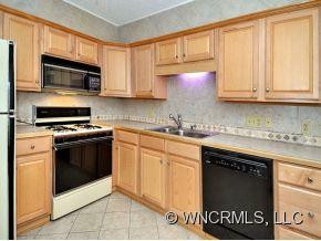 1504 ABBEY CIRCLE - Photo 3