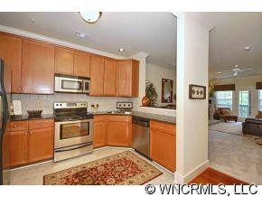 9 KENILWORTH KNOLL UNIT 305 - Photo 4