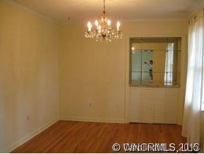 120 Broadview Circle - Photo 5