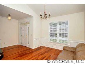 4 HOLMES LANE - Photo 2