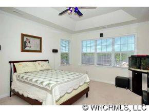 4 HOLMES LANE - Photo 6