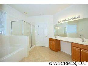 4 HOLMES LANE - Photo 7