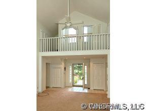 110 Broadmoor - Photo 2