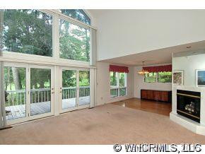110 Broadmoor - Photo 4