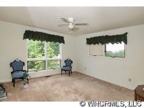 110 Broadmoor - Photo 9