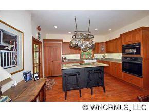 140 MCELRATH ROAD - Photo 4