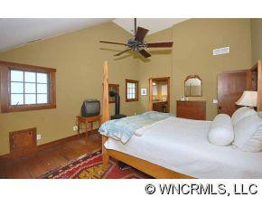 140 MCELRATH ROAD - Photo 6