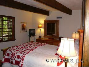 2454 Cold Mtn. Rd - Photo 11