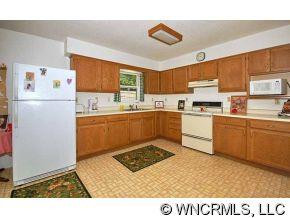 15 SPRING LAKE DRIVE - Photo 4