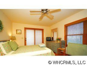 210 Cottage Lane - Photo 5