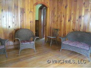 82 EAST MARSHALL STREET - Photo 3
