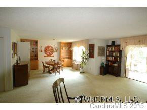 520 Crowfields Lane - Photo 2