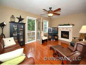 68 PARK TERRACE - Photo 3