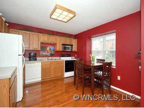 68 PARK TERRACE - Photo 4