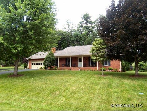 12 Clarion Drive