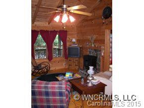 695 Pheasant St. - Photo 4