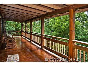 388 MEGAN DRIVE - Photo 2