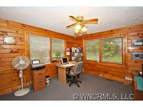 388 MEGAN DRIVE - Photo 8