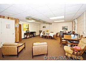 388 MEGAN DRIVE - Photo 10