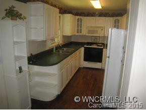 3852 GOLDEN RD - Photo 5