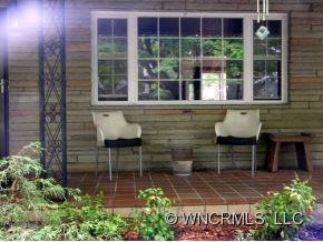11 N College Street - Photo 2