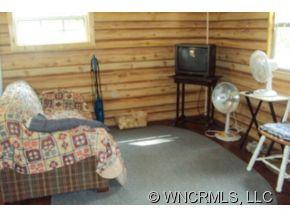 1037 Greasy Creek Road - Photo 5