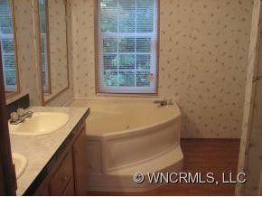  - Photo 11