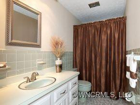 954 HOLLY RD - Photo 12