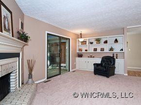 954 HOLLY RD - Photo 6