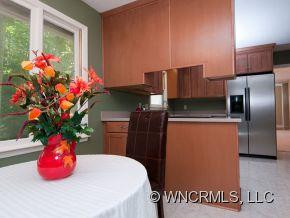 954 HOLLY RD - Photo 10