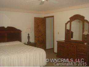 348 Surrey Lane - Photo 5